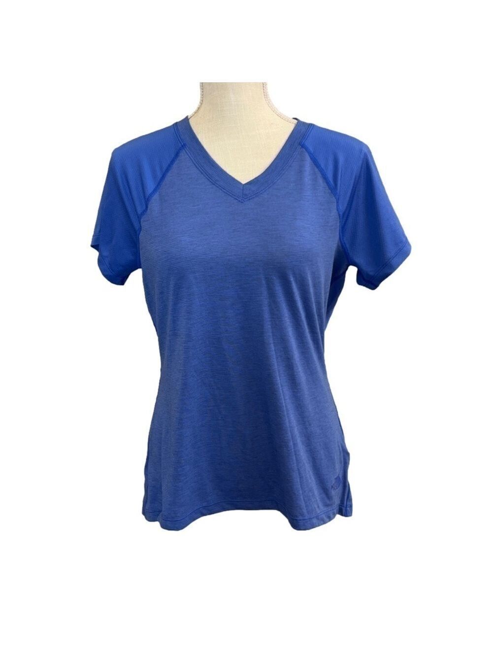 Women’s The North Face Flash Dry Blue Short Sleeve Stretch Pullover Shirt.Size M